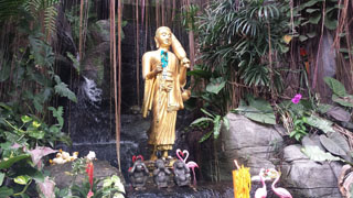 Bangkok - Figuren am Golden Mount 