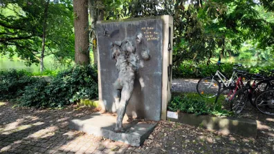 Bremen - Skulptur "Das ENDE"