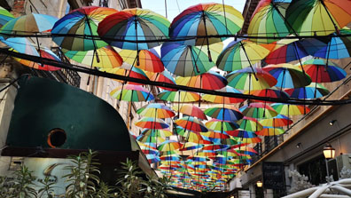 Bukarest - Umbrella Street