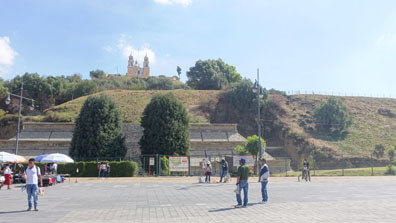 Puebla - Kirche auf der Spitze der Pyramide von Cholula