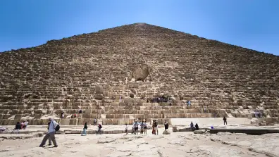 Gizeh - Eingang der Cheops Pyramide