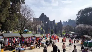 Stone Forest - Fototermin mit Trachten