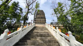 Leshan - Lingbao Pagode