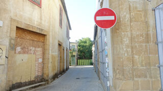 Nikosia - Sackgasse mit Grenzmauer