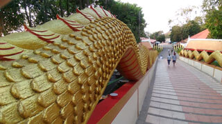 Pattaya - Eingang zum Wat Khao Yai