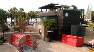 Pattaya - Starbucks mit Strandblick